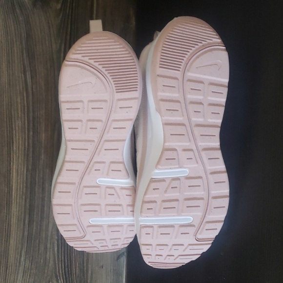 New Nike Air Max AP Light Pink Sneakers - Picture 9 of 10